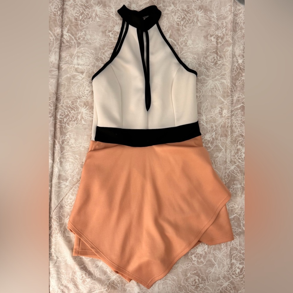 Stunning Privy Skort Dress - Medium, White & Peach